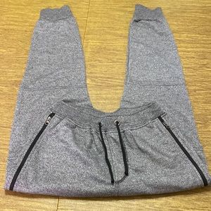 Gray Swiss Cross Jogger Track Pants Size Small